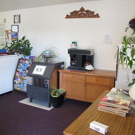 Economy Inn Ontario Exterior photo